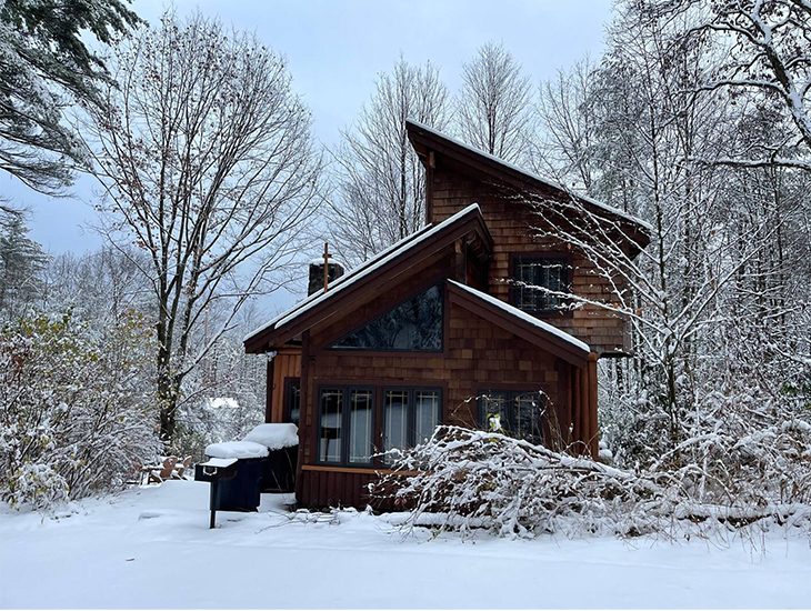 Cozy Rustic Cabin