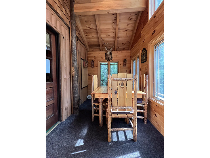 Cozy Rustic Cabin
