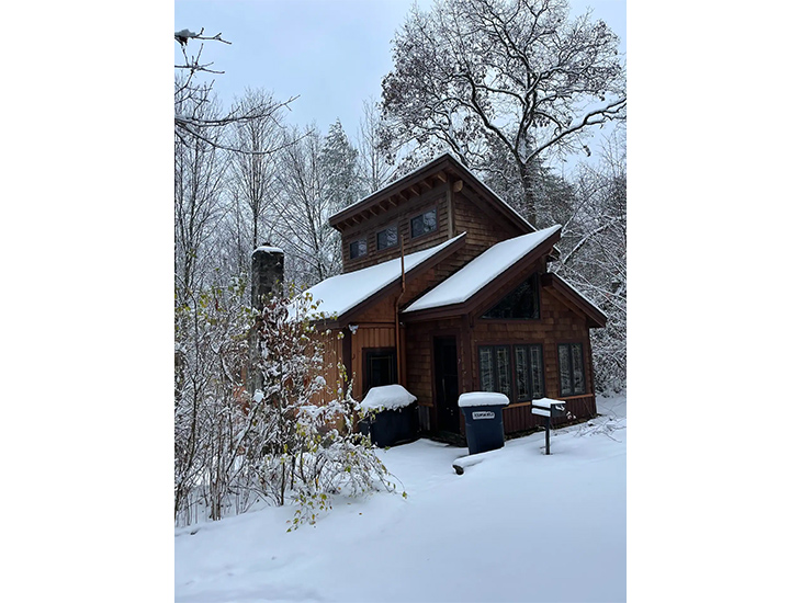 Cozy Rustic Cabin