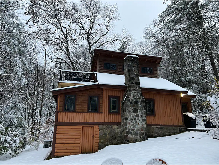 Cozy Rustic Cabin